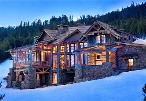 Mountain House in Montana, USA | Rustic retreat, Mountain homes, Rustic exterior