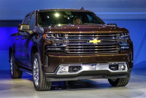 2019 Silverado High Country: Photo Gallery | GM Authority