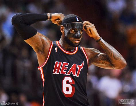 LeBron James | NBA makes it clear to LeBron: No dark mask | black mask ...