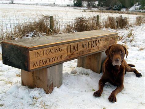 Memorial bench - Speyside Sculptor : Stuart Murdoch