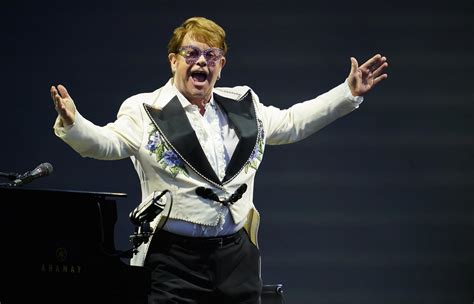 10 Best Elton John Songs of All Time - Singersroom.com