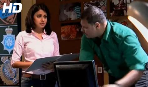 SHREYA DAYA LOVE SCENE IN (CID NIKHIL KI JUNG) - Shreya Daya CID