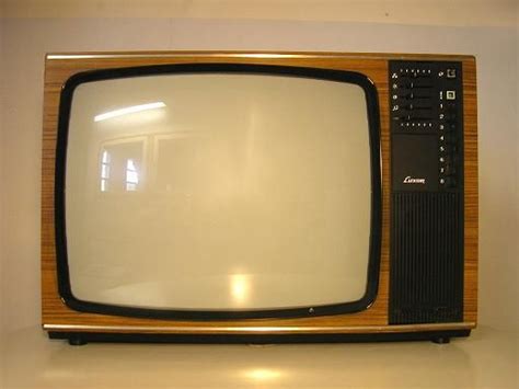 Pin on old TV | Old tv, Vintage tv, Television set