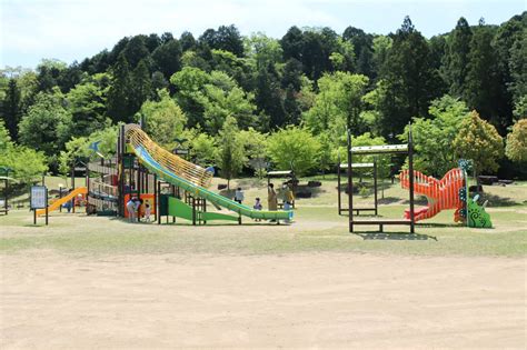 施設案内 | 兵庫県立丹波並木道中央公園