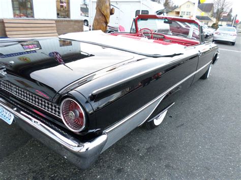 1961 Ford Galaxie Sunliner Convertible