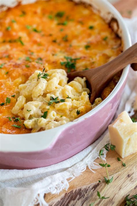 Creamy Homemade Baked Macaroni and Cheese • Freutcake