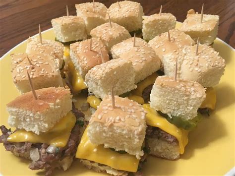 How to Make Mini Cheeseburger Sliders Recipe with Cute Clipart - Adventures of Kids Creative Chaos