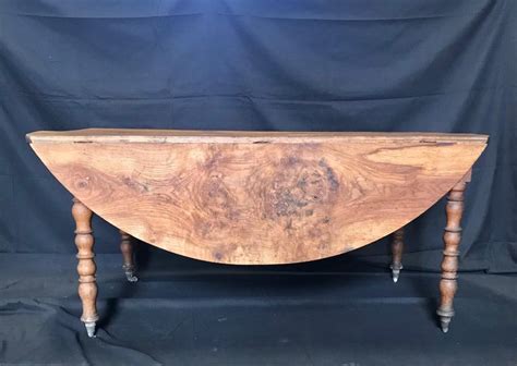 Character Rich Elm Antique Drop Leaf Round Dining Table at 1stDibs