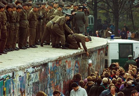 The fall of the Berlin Wall - 30 years on - Young Diplomats
