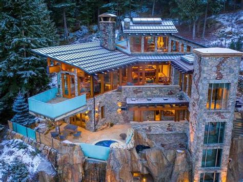 Cave Mansion In BC Is Built Into The Mountain & Looks Like It's From A Fairy Tale (PHOTOS ...