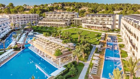 TUI Majorca Late Deals Deals - Late Deals and Last Second Holidays 2021 / 2022 / 2023