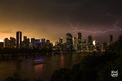 Today's storm passing over Brisbane : r/brisbane