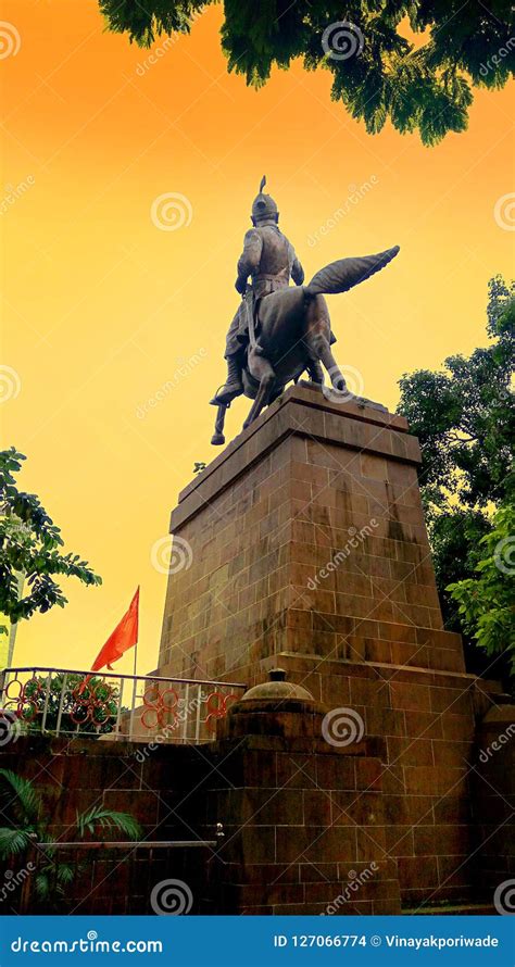 Chhatrapati Shivaji Maharaj Statue in Shivaji Park Dadar Mumbai Stock ...