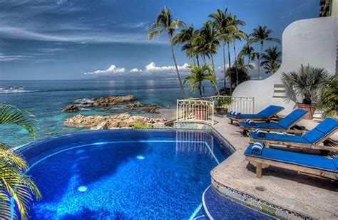 Five-Star Beachfront Villa Rental in Puerto Vallarta - Casa Bay Villas