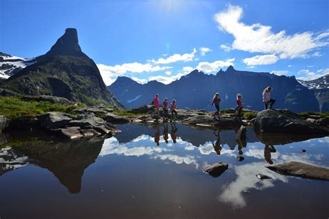 LITLEFJELLET I ROMSDAL – FJORDS NORGE | FJORDENE PÅ VESTLANDET