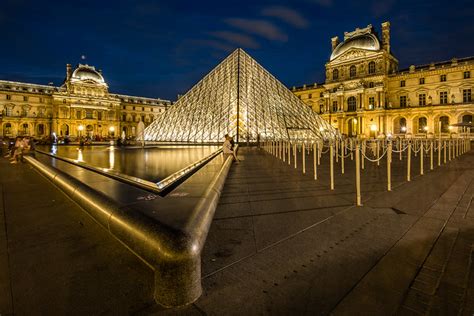 Louvre at night - a photo on Flickriver