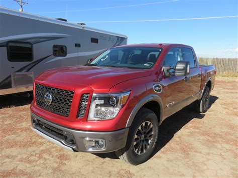 Nissan Titan Half-Ton 2017 Truck Review