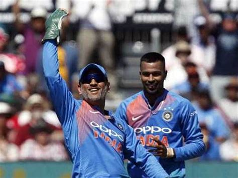 India vs England, 3rd T20I: MS Dhoni Becomes First Wicketkeeper To ...