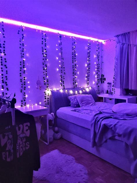 Room inspiration 💕 | Purple room decor, Neon bedroom, Room inspiration bedroom