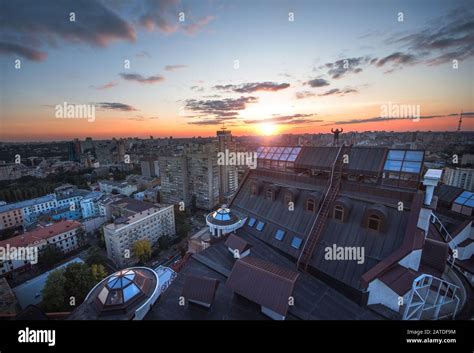 Kiev skyline hi-res stock photography and images - Alamy