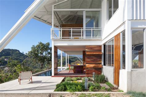 Photo 5 of 7 in Striking Green House with a View in El Salvador - Dwell