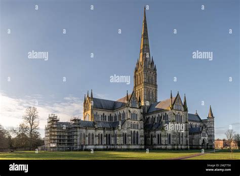 Glorious Salisbury Cathedral and Spire Stock Photo - Alamy