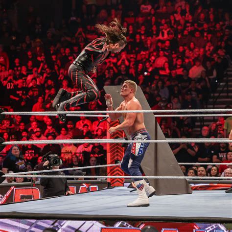 Cody Rhodes vs Shinsuke Nakamura | Monday Night Raw | January 8, 2024 - WWE Photo (45359828 ...