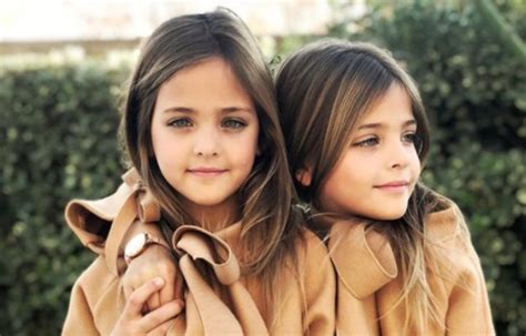 Gorgeous identical twins take the internet by storm | Parent24