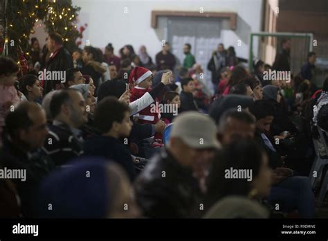 Gaza City, The Gaza Strip, Palestine. 22nd Dec, 2018. Palestinians ...