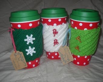 Items similar to Vintage Christmas Mugs Tupperware Set of 4 Plastic Kids Snowflake Dove pattern ...