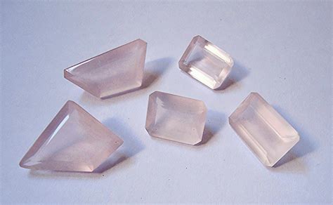 Rose quartz | Lapidated rose quartz crystals from Brazil. | MAURO CATEB | Flickr