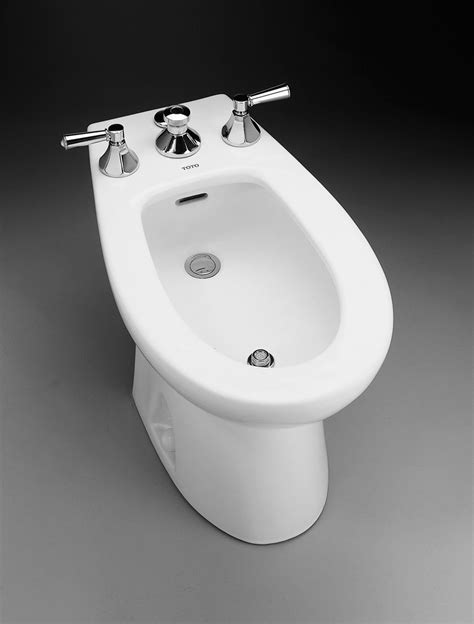 Piedmont Bidet, Vertical Spray - TotoUSA.com