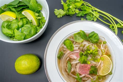 Vietnamese Beef Noodle Soup in a Slow Cooker -- Pho Bo