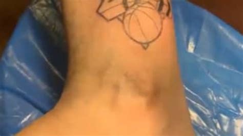 VIDEO: Knicks Fan Actually Got a Zion Williamson Tattoo Before NBA Draft Lottery