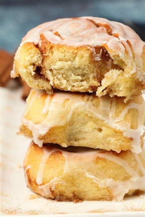 Vegan Cinnamon Rolls - Loving It Vegan