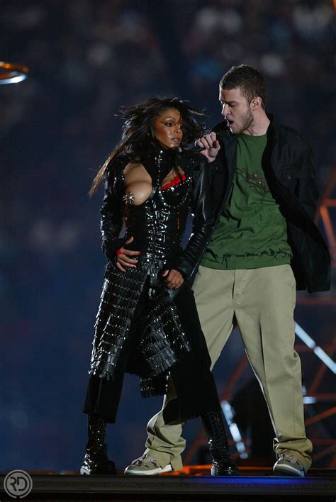 Justin Timberlake and Janet Jackson at Super Bowl XXXVIII | Ross ...