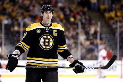 Zdeno Chara Birthday, Real Name, Age, Weight, Height, Family, Facts, Contact Details, Wife ...