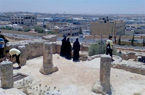 Arsitektur hari ini and future: Masjid Ashabul Kahfi di Jordan