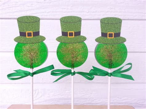 Lucky Lollipops! { St. Patrick's Day Lollipops! }- B. Lovely Events