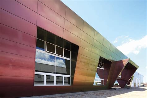 ALUCOBOND® SPECTRA | RED BRASS 912 | FACADE - Tôles design de 3A Composites toutes les ...