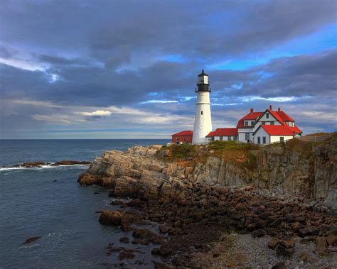 Portland Lighthouse Photograph by Jack Nevitt - Fine Art America