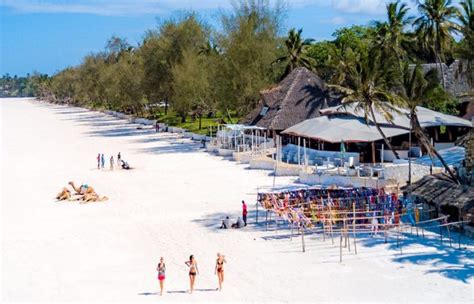 kenya-safari-beach-diani | Kenya Safari Desire