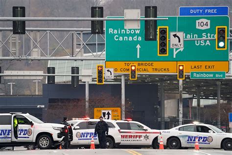 Vehicle explosion near Niagara Falls closes US-Canada border crossing at Rainbow Bridge: Live ...