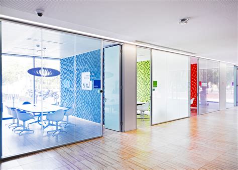 Switchable Glass | Privacy Glass | Smartglass International