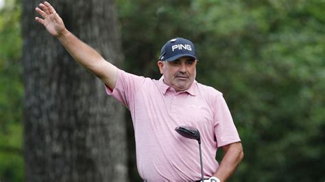 Golfer Angel Cabrera sentenced to 2 years in prison for assaulting ...