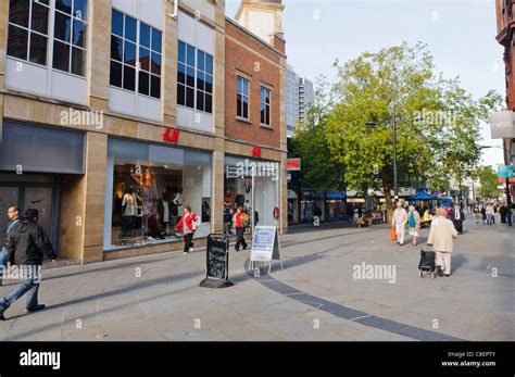 Main shopping area in Swindon Town Centre Stock Photo - Alamy