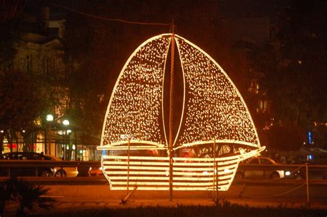 The Greek Tradition of Decorating Boats—Not Trees—at Christmas - GreekReporter.com