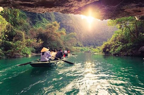 Ninh Binh luxury tour 1 day with Mua cave - Elephant Travel