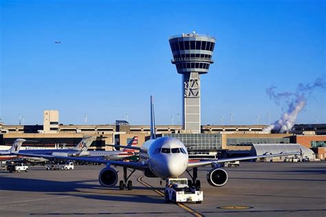 A Tour of American Airlines' Philadelphia Hub Control Center