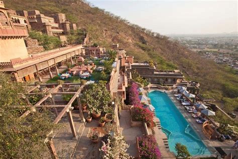 Delhi to Neemrana Fort Palace Private Day Trip with Ziplining 2024 - New Delhi